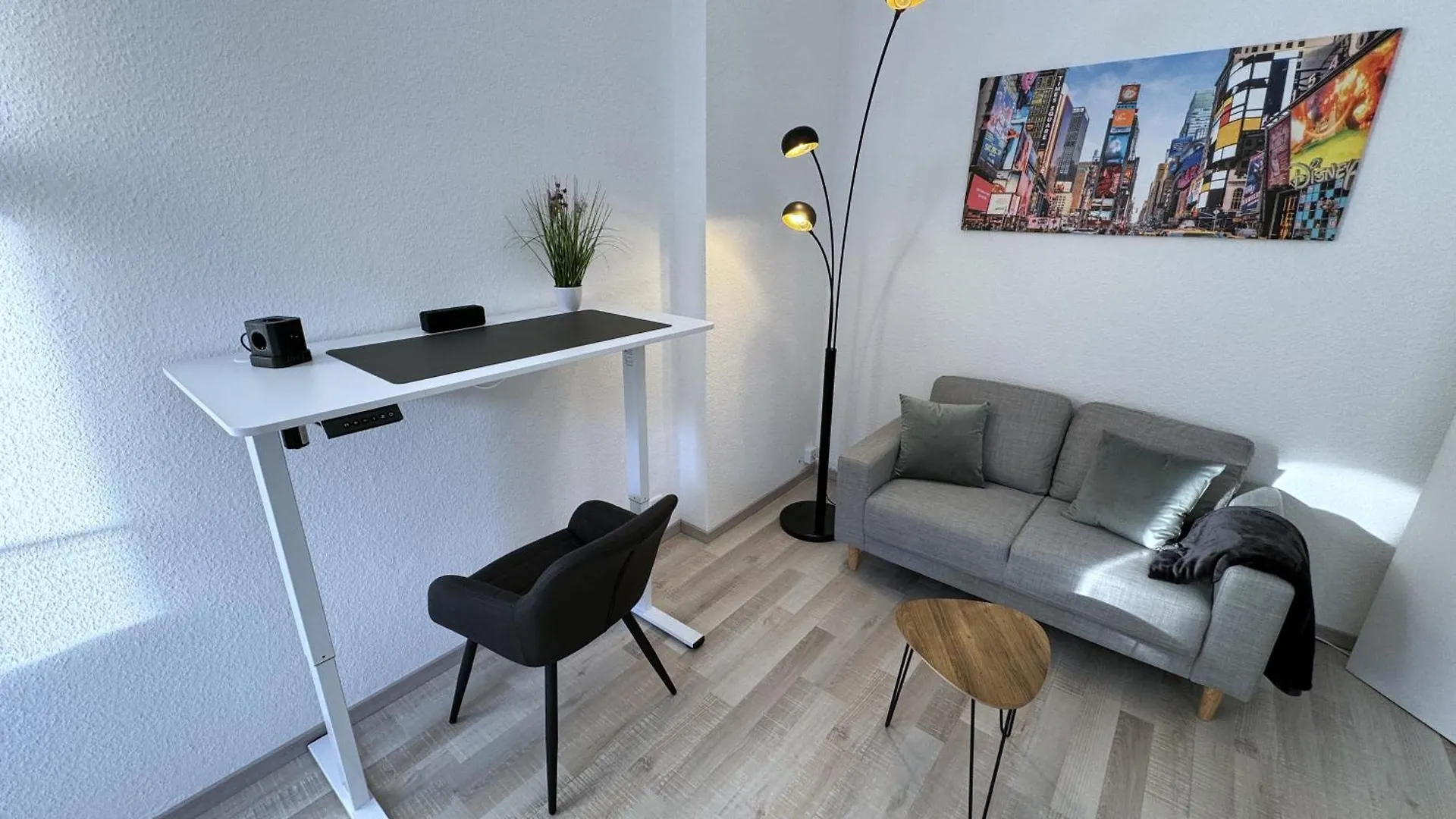 Modernes Apartment In Top Lage Komfortabel Eingerichtet Mit Arbeitsplatz Und Kueche - Geibelsuite 汉诺威