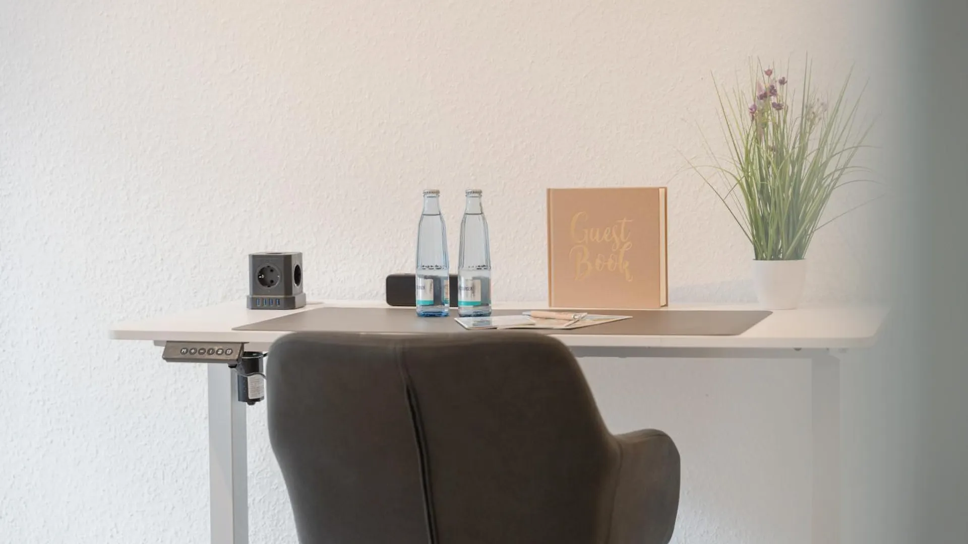 Modernes Apartment In Top Lage Komfortabel Eingerichtet Mit Arbeitsplatz Und Kueche - Geibelsuite 汉诺威