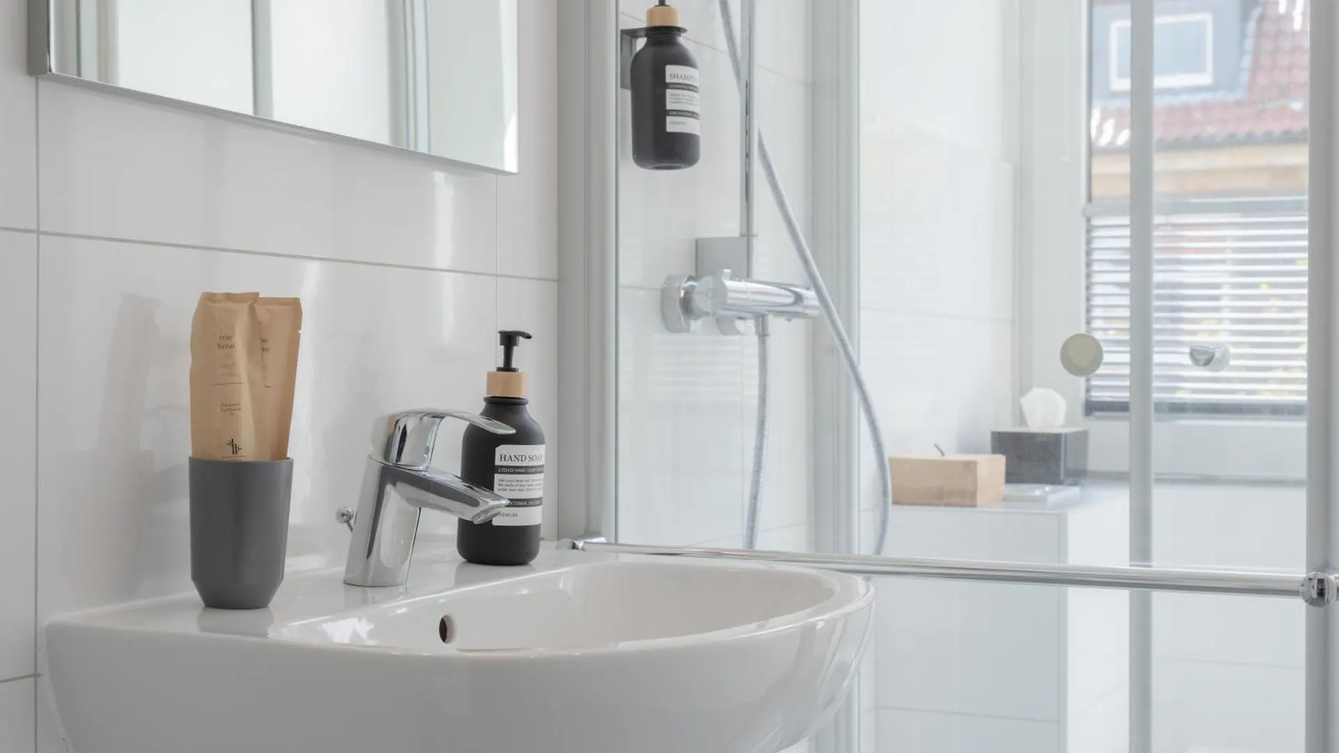 Modernes Apartment In Top Lage Komfortabel Eingerichtet Mit Arbeitsplatz Und Kueche - Geibelsuite 汉诺威