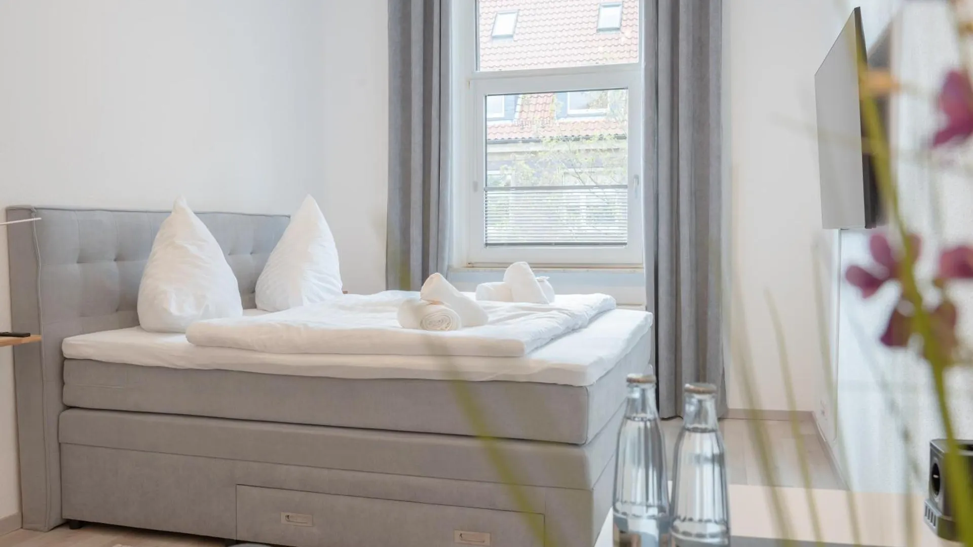Modernes Apartment In Top Lage Komfortabel Eingerichtet Mit Arbeitsplatz Und Kueche - Geibelsuite 汉诺威